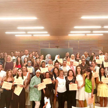 Alumnos del curso de español de ATIS reciben sus diplomas en Torrevieja