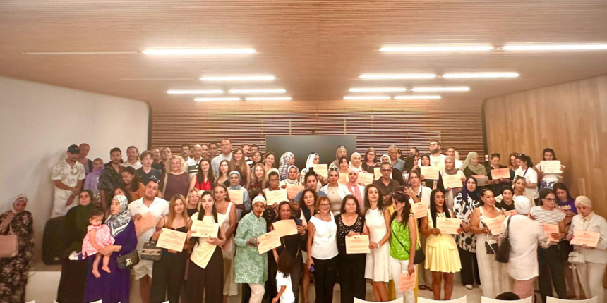 Alumnos del curso de español de ATIS reciben sus diplomas en Torrevieja
