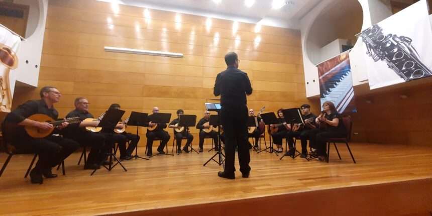 va3473-orquesta-cuerda-pulsada-cecilio-gallego-torrevieja.jpg Orquesta de Cuerda Pulsada Cecilio Gallego durante un concierto en Torrevieja