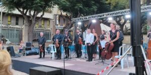 Casanovas Orquesta durante el concierto Las músicas del Mundo en Alicante