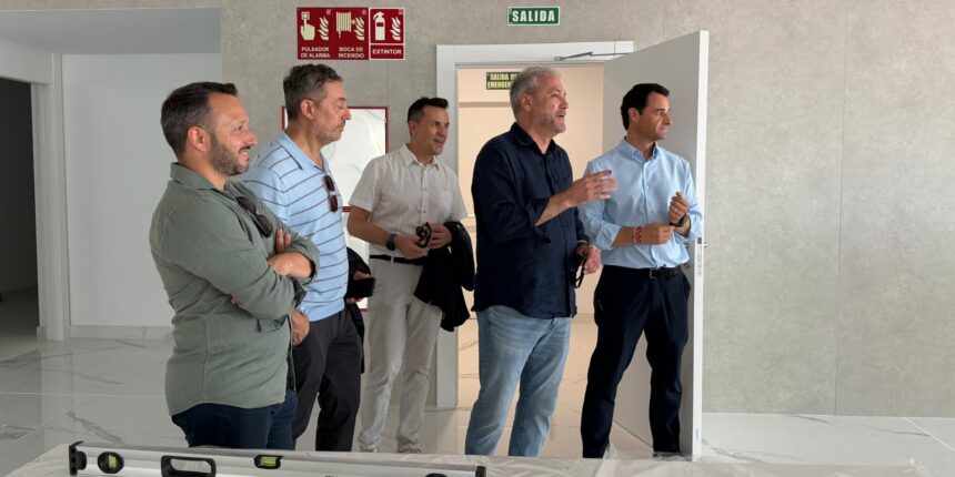 Ayuntamiento de Torrevieja y Universidad Miguel Hernández en una reunión sobre la nueva sede universitaria