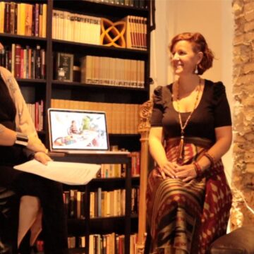 Olga Parra presenta la segunda edición de Yatra Vuelta a India en Bibliotekcafe