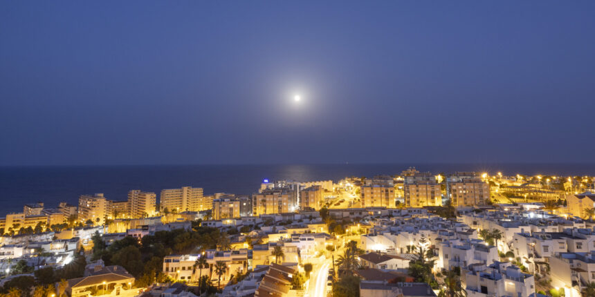 va3474-tiempo-torrevieja-temperaturas-prevision-agosto.jpg Cielo soleado en Torrevieja durante una jornada de altas temperaturas