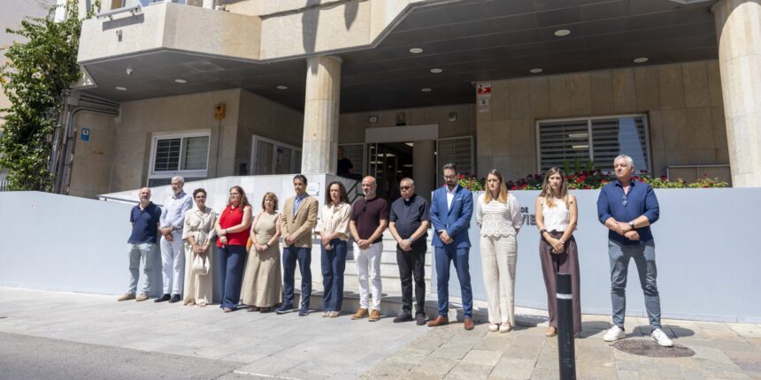 va3470-torrevieja-minuto-silencio-victimas-terremoto-venezuela.jpg Minuto de silencio en Torrevieja por las víctimas del terremoto de Venezuela