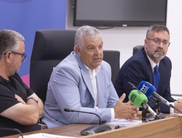 va3471-Presentacion-transporte.jpg Presentación del calendario de implantación del nuevo transporte urbano de Torrevieja.