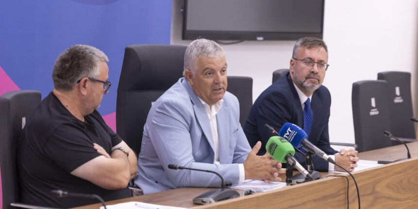 va3471-Presentacion-transporte.jpg Presentación del calendario de implantación del nuevo transporte urbano de Torrevieja.