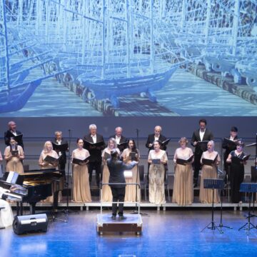 Concierto del XIX aniversario del Orfeón Mario Bustillo en el Teatro Municipal de Torrevieja