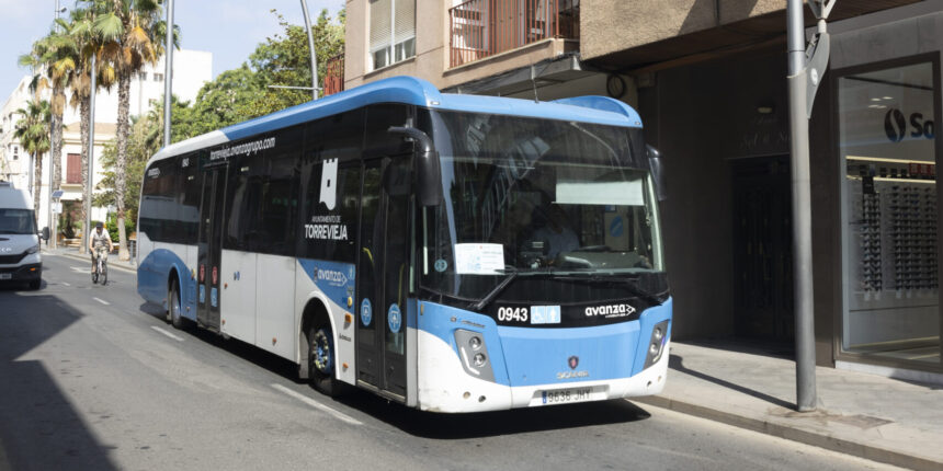 va3474-nuevas-lineas-autobus-torrevieja-frecuencias.jpg Autobús de la nueva red de transporte urbano de Torrevieja