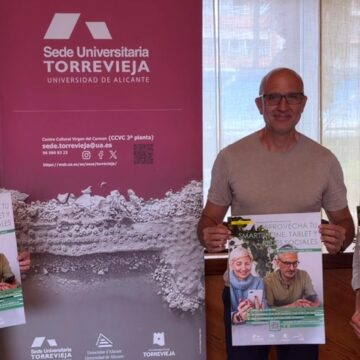 PRESENTACIÓN NUEVO CURSO UA 1 Presentación del curso de smartphone y redes sociales de la nueva sede de la UA en Torrevieja