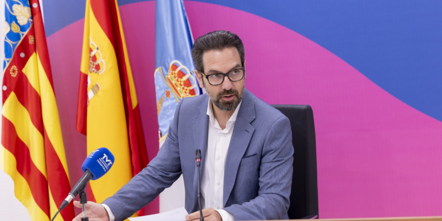 va3473-policia-local-torrevieja-venta-ambulante-ilegal.jpg Federico Alarcón en la Junta de Gobierno Local
