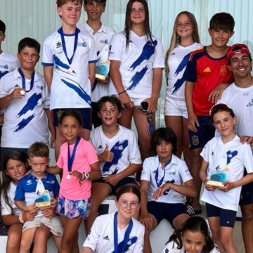 Regatistas del Real Club Náutico Torrevieja en la Regata Virgen del Carmen de San Pedro del Pinatar va3473-rcnt-regata-virgen-carmen-optimist.jpg
