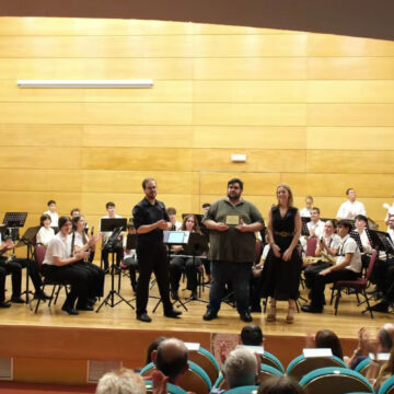Banda Juvenil de la Unión Musical Torrevejense durante el estreno de una obra de Jesús Hidalgo Vera
