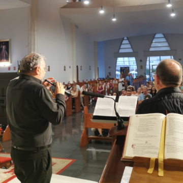 Grup Ternari durante el V Festival de Órgano de Torrevieja en la iglesia del Sagrado Corazón