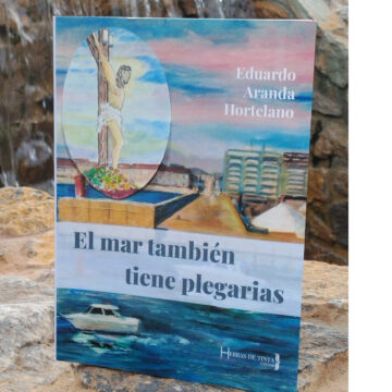 Eduardo Aranda Hortelano presenta el poemario El mar también tiene plegarias inspirado en Torrevieja y el Mediterráneo