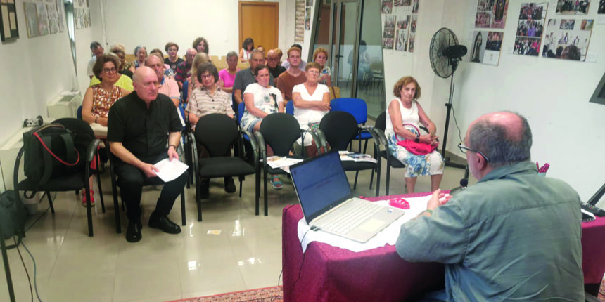 va3474-conferencia-cristianos-perseguidos-nigeria-torrevieja.jpg Sergio Rivas durante la conferencia sobre libertad religiosa y cristianos perseguidos en Nigeria en Torrevieja