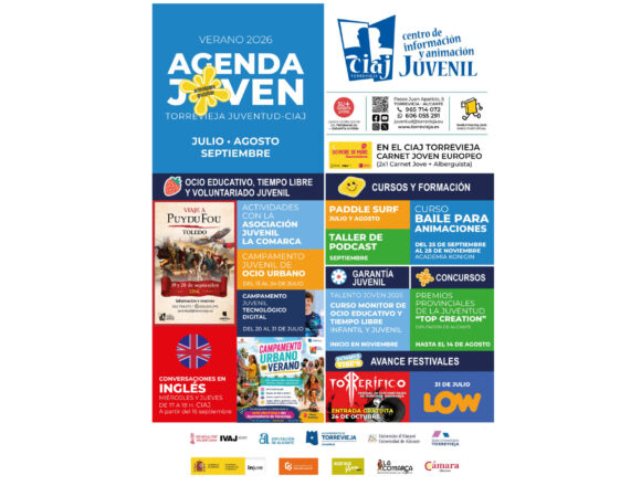 VA3471-agenda-joven-verano-torrevieja.jpg Cartel de la Agenda Joven verano 2026, imagen del CIAJ o fotografía de jóvenes en una actividad de ocio, paddle surf o campamento.