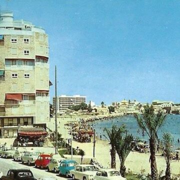 VA3476-historia-turismo-torrevieja-sal-mar.jpg Vista histórica de Torrevieja durante el desarrollo del turismo residencial