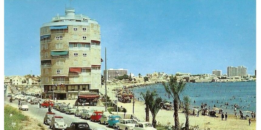VA3476-historia-turismo-torrevieja-sal-mar.jpg Vista histórica de Torrevieja durante el desarrollo del turismo residencial