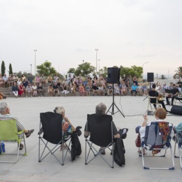 VA3475-orquesta-sinfonica-torrevieja-parque-siesta.jpg Orquesta Sinfónica de Torrevieja durante el concierto Música en el Parque en el Parque de La Siesta