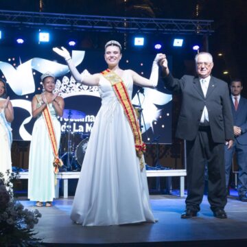 VA3475-carlota-sanchez-perello-la-mata.jpg Carlota Sánchez Perelló durante la gala de coronación de las Fiestas de La Mata