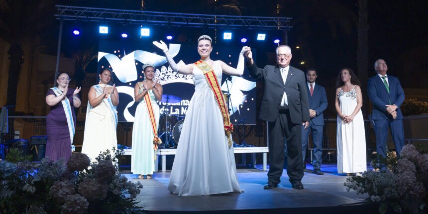 VA3475-carlota-sanchez-perello-la-mata.jpg Carlota Sánchez Perelló durante la gala de coronación de las Fiestas de La Mata