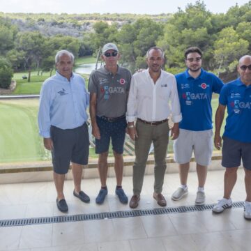 Presentación de la 62.ª Travesía Cabo Roig, la 12.ª Copa Astoria y el I Trofeo Vela Golf del RCNT