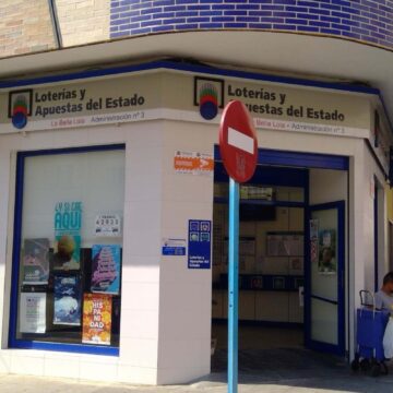 Administración La Bella Lola de Torrevieja donde se validó el premio de La Primitiva
