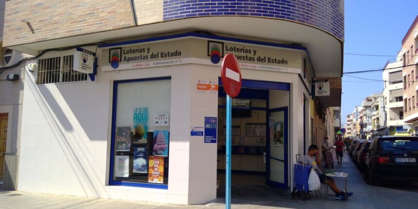 va3478-primitiva-torrevieja-la-bella-lola.jpg Administración La Bella Lola de Torrevieja donde se validó el premio de La Primitiva