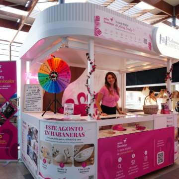 VA3476-miss-flamingo-habaneras-emprende-torrevieja.jpg Esther Elkouss presenta Miss Flamingo en el espacio Habaneras Emprende