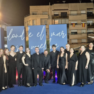 Componentes del Coro Maestro Casanovas de Torrevieja durante el curso de técnica vocal impartido por Alejandro Gómez Lozano.