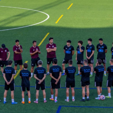 Plantilla del Sporting Costablanca Torrevieja C.F. durante el inicio de la pretemporada para su debut en Tercera RFEF