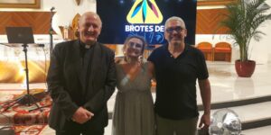 Brotes de Olivo durante su concierto oracional en la parroquia del Sagrado Corazón de Torrevieja.