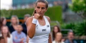 Charo Esquiva durante una competición de tenis en su nueva etapa profesional.