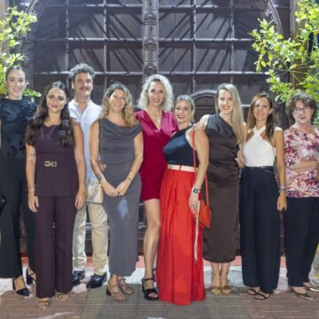 VIII Cena Solidaria de AFA Torrevieja en apoyo a las personas con Alzheimer y sus familias.