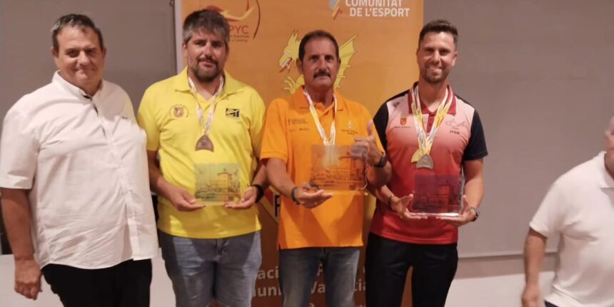 VA-3481-eduardo-melgarejo-campeon-espana-pesca.jpg Eduardo Melgarejo, del Club Náutico Marina Internacional de Torrevieja, campeón de España.