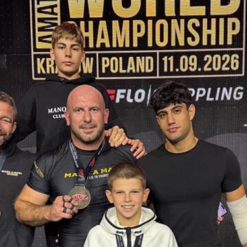 va-3482-club-mano-a-mano-campeonato-mundial.jpg Deportistas del Club Mano a Mano de Torrevieja tras sus resultados en el Campeonato Mundial Amateur de la ADCC.