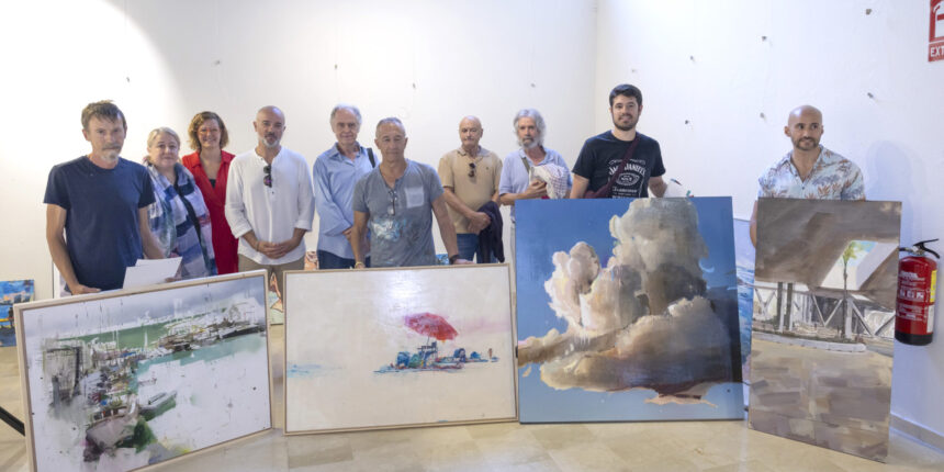 Entrega de premios del XXVIII Concurso de Pintura Rápida Ciudad de Torrevieja, con 27 artistas participantes.