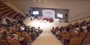 Profesionales participantes en el V Congreso Nacional de Suicidología celebrado en Torrevieja.