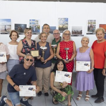 Ganadores y participantes del VIII Concurso de Fotografía Homenaje al Mayor de Torrevieja.