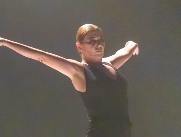 VA-3483-sara-baras-infinita-torrevieja.jpg Sara Baras durante el espectáculo “Infinita” en el Teatro Municipal de Torrevieja.
