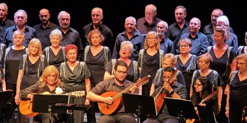Agrupación Coral Manuel Barberá y Masa Coral José Hódar en el III Festival Entre voces y cuerdas de Torrevieja.