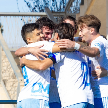 va-3485-sc-torrevieja-atletico-saguntino-empate-2-2.jpg Partido entre el SC Torrevieja C.F. y el Atlético Saguntino, correspondiente a la sexta jornada de Tercera Federación, que terminó con empate 2-2.